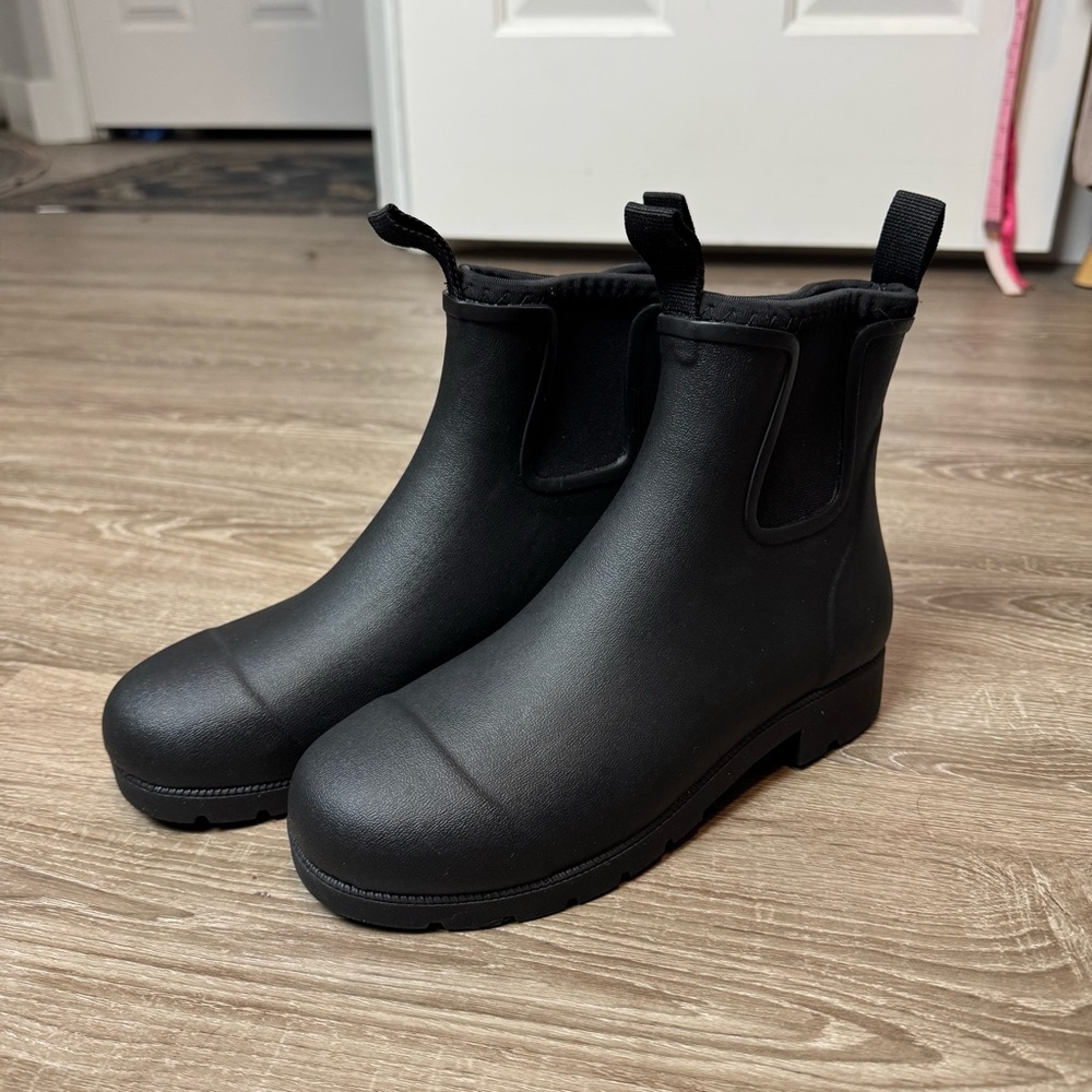 Quince Black Chelsea Rain Boots - Picture 2 of 7